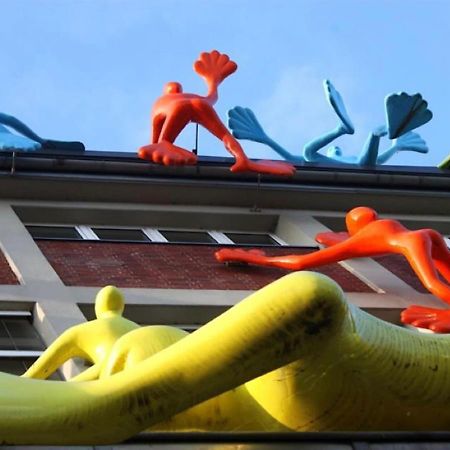 Medienhafen Apartment Direkt Am Zentrum デュッセルドルフ エクステリア 写真