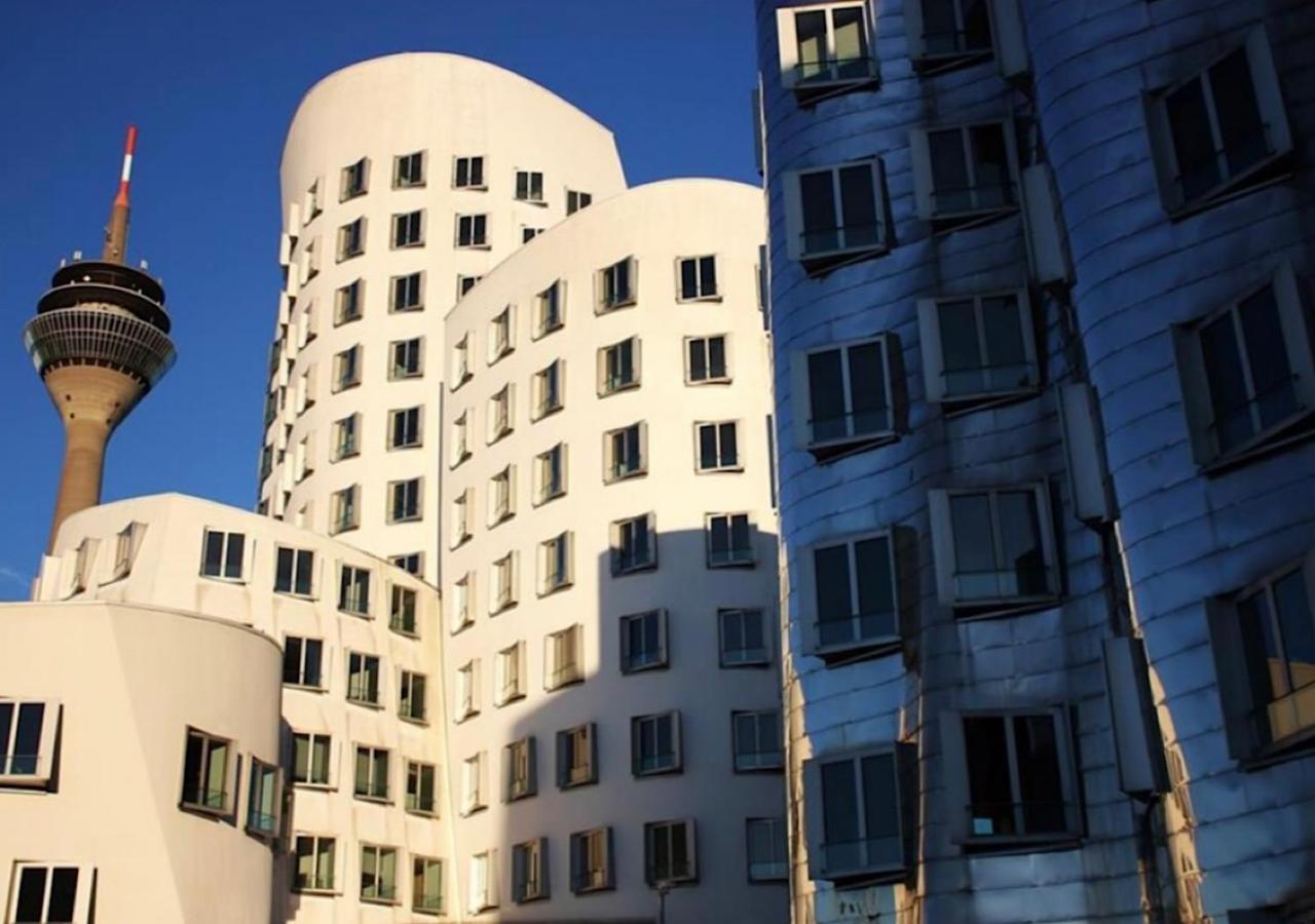 Medienhafen Apartment Direkt Am Zentrum デュッセルドルフ エクステリア 写真